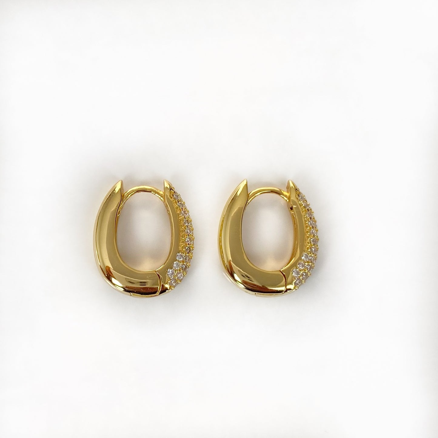Tracy Huggie Earring