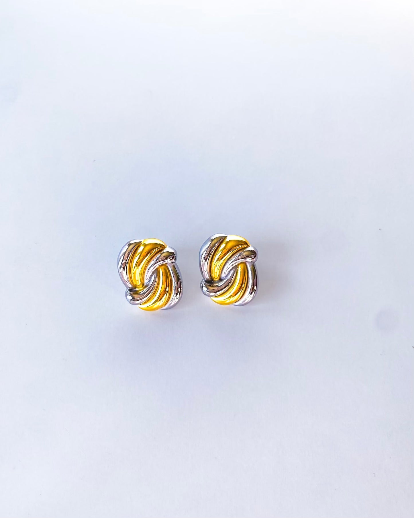 The 3 fold cord Earring