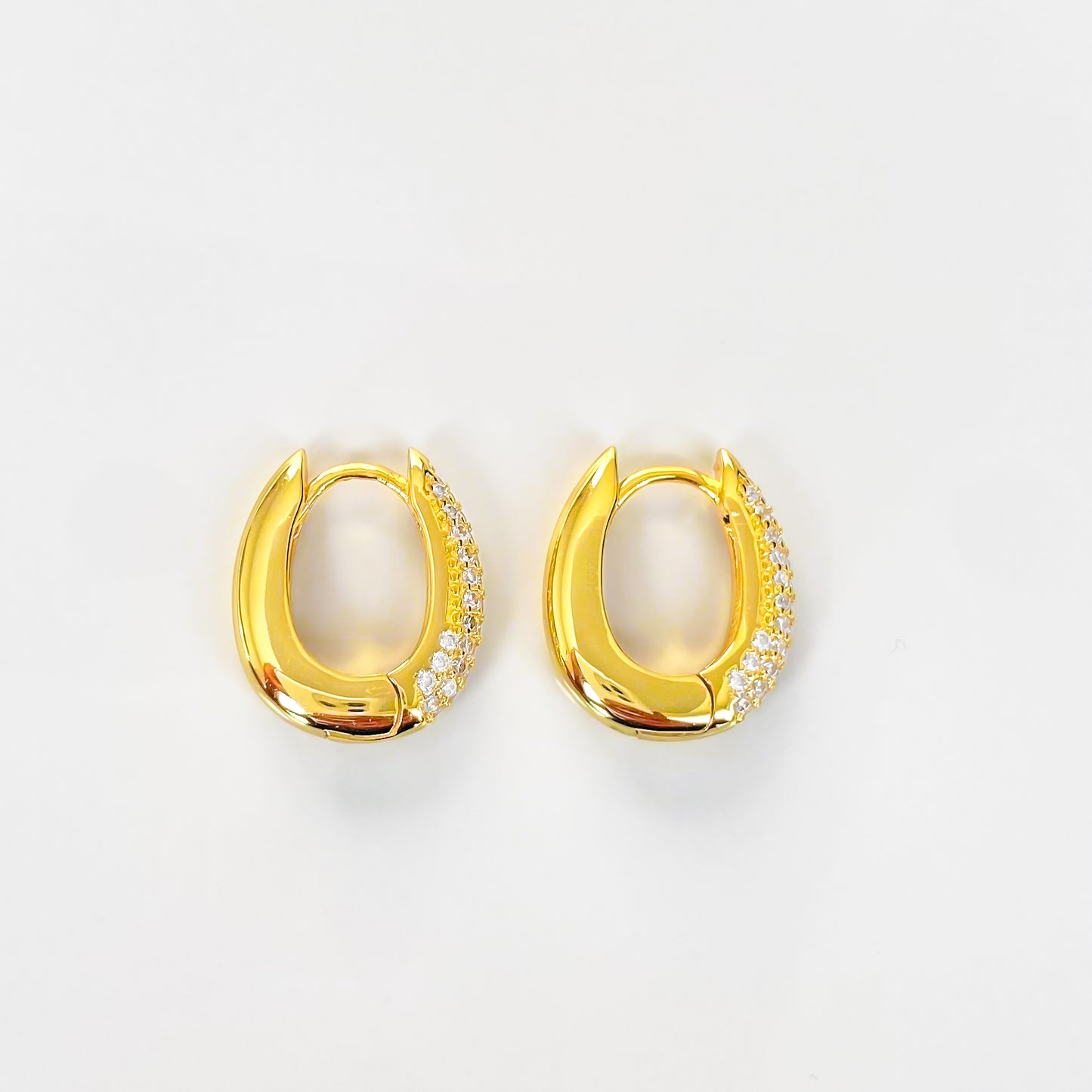 Tracy Huggie Earring