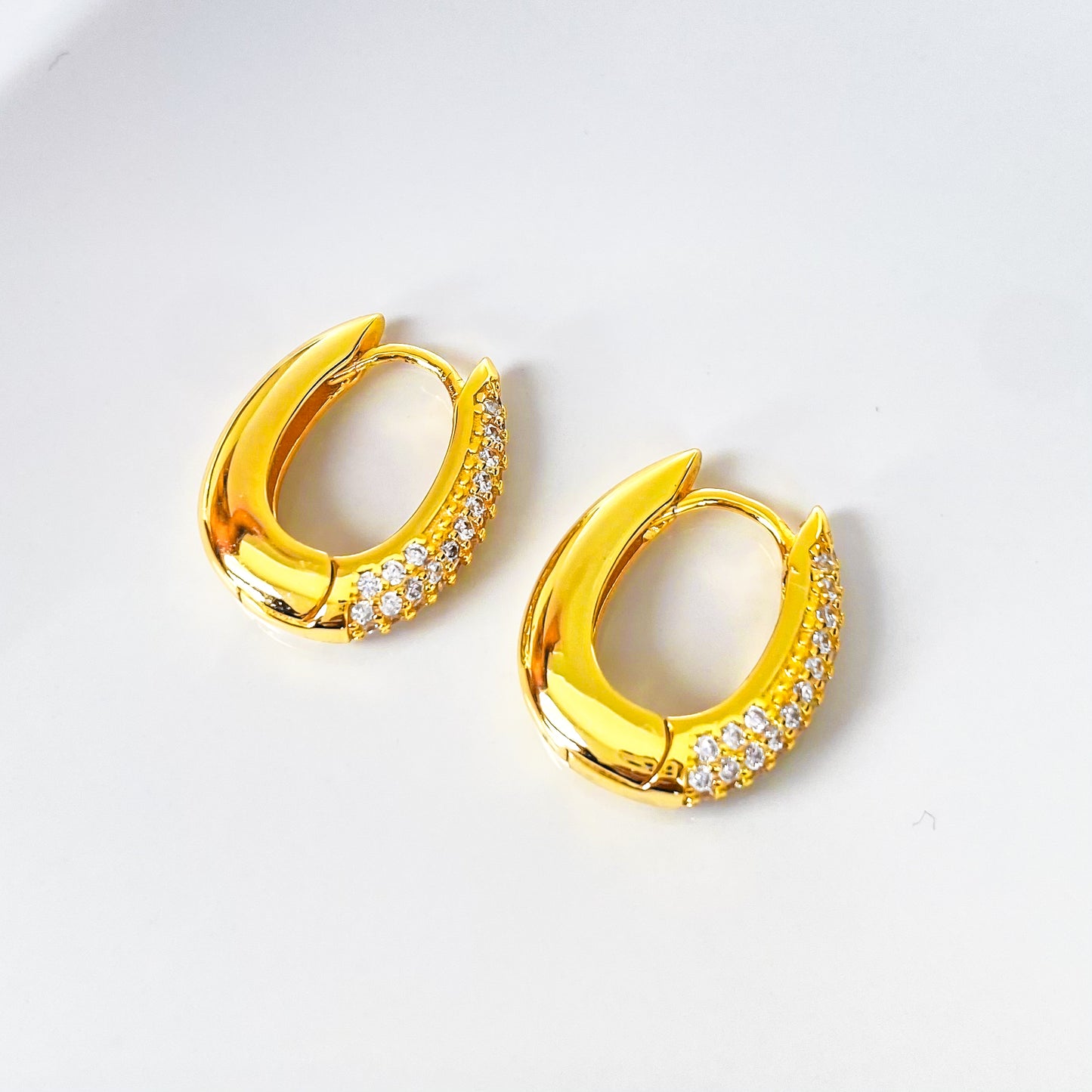 Tracy Huggie Earring