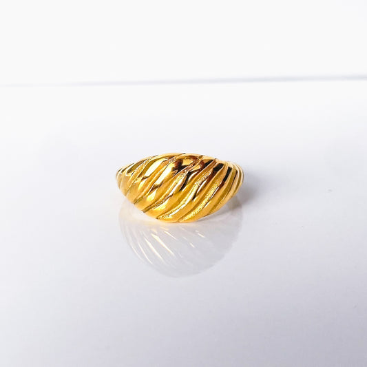 Flat Croissant Ring